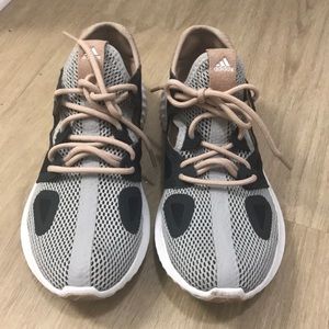 Addis’s sneaker